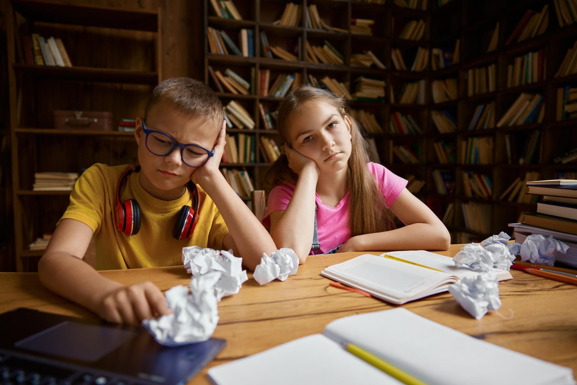 Mi hijo salta de una actividad a otra sin parar: por qué no se queda en nada y cómo ayudarle a centrarse