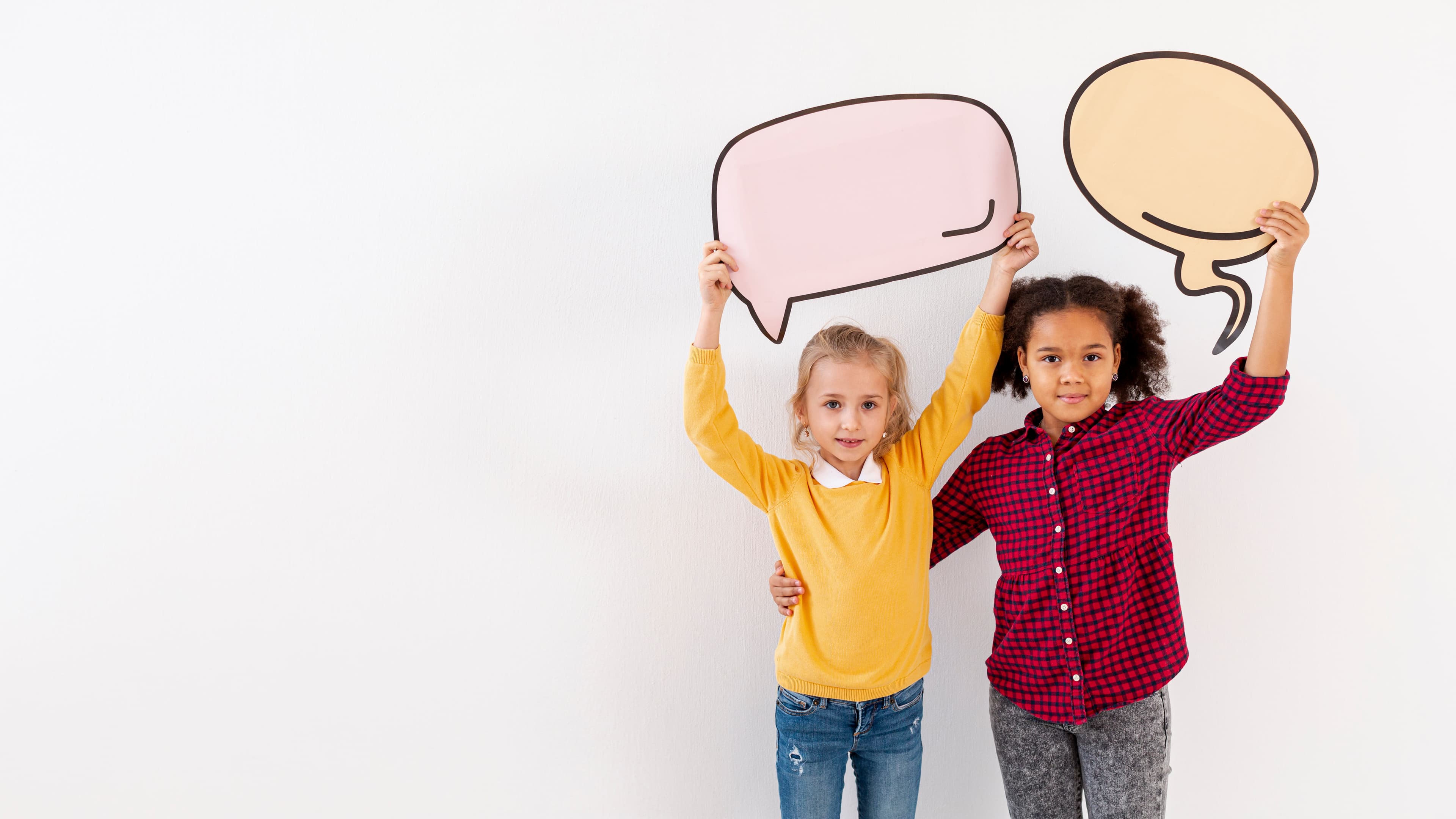 Mi hijo tiene poco vocabulario: siempre dice "cosa" y "eso"..., cómo ayudarle a ampliarlo
